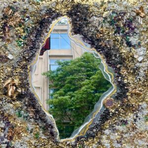 Opulent Crystal Fusion Geode Mirror – Semi-Precious Resin Wall Art